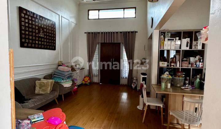 Dijual Rumah Full Furnish Jakarta Selatan Siap Huni, Hanya 500 Meter ke Pintu Tol 2