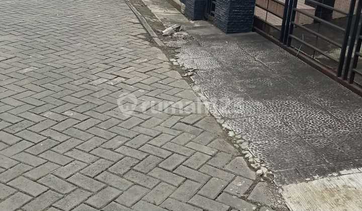 For Quick Sale: Trade Department Complex House, Ciledug 2