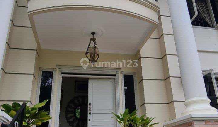 Rumah mewah di Jl. Setra Duta Bandung 2