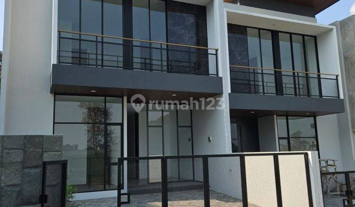 Rumah Baru di Komplek Setra Duta Bandung 1