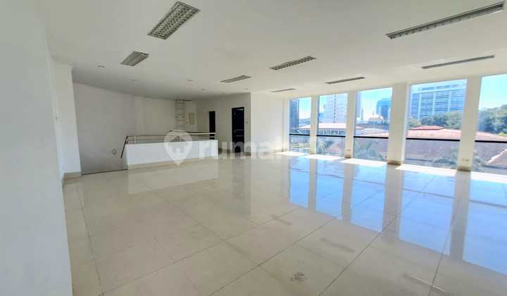 4-Storey Building in the Asia Africa Wing of Bandung 4-Storey Building in the Asia Africa Wing of Bandung