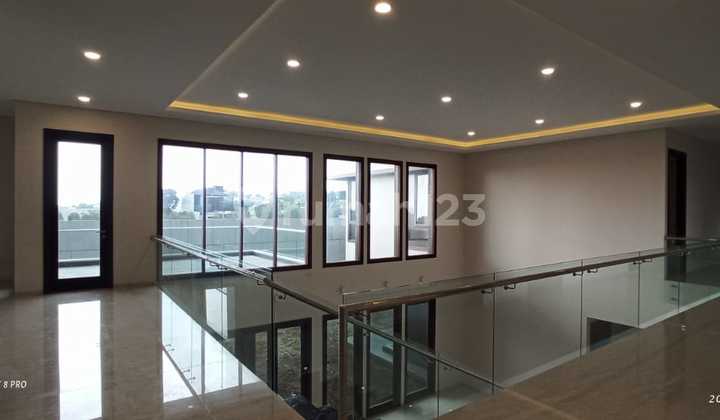 Rumah Lux Di Setra Duta Bandung