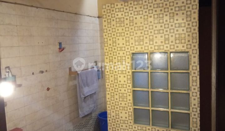 Rumah Besar Di Mainroad Di Jl. Rumah Sakit Bandung 2