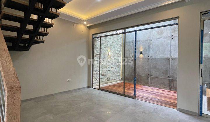 Rumah Baru Dan Mewah Di Area Bandung Utara 