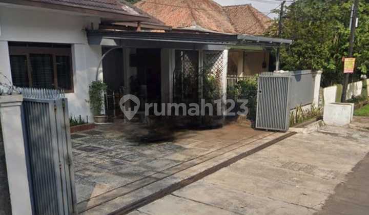 Rumah Nyaman 2 Lantai di Sayap Riau Bandung Rumah Nyaman 2 Lantai di Sayap Riau Bandung