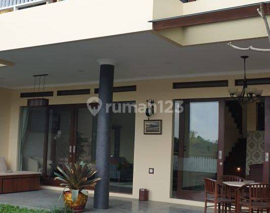 Rumah Lux Modern Di Ciumbuleuit Bandung  2