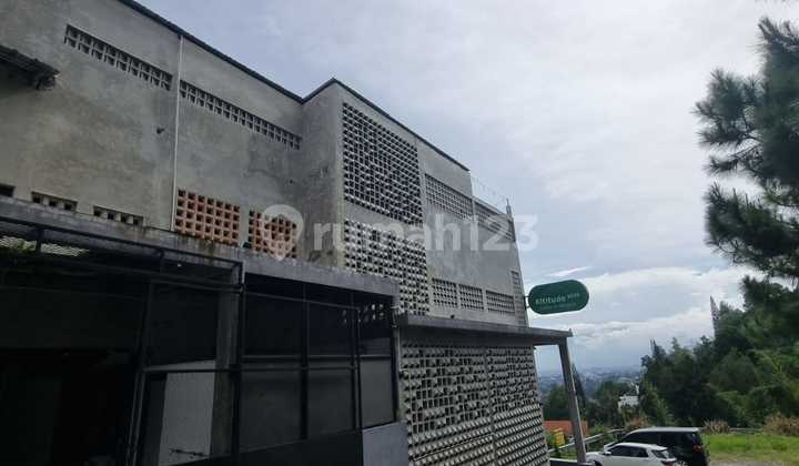 Gedung 4 Lantai di Lembah Pakar Timur...