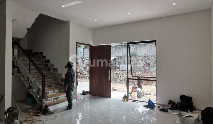 Rumah Baru di Komplek Area Setraduta - Bandung 2