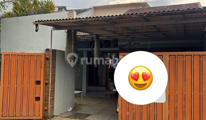 House in Cipageran Asri Complex, Cimahi. 1