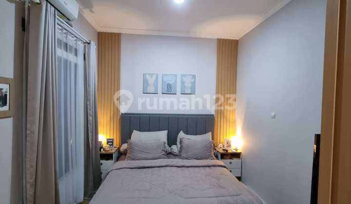 House in Gallery West Sudirman Complex. 2