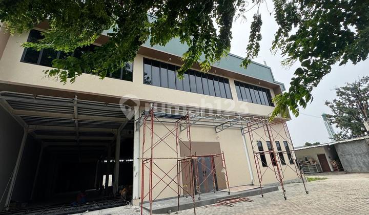 Warehouse for rent in Kamal, Kapuk. Excellent. Rarely available. Wow, Land area 1830 m2. Warehouse for rent in Kamal, Kapuk. Excellent. Rarely available. Wow, Land area 1830 m2.