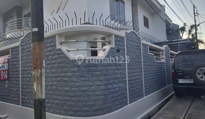 Rumah Disewa Sunrise Garden..bgs.depan Taman ..jarang Ada Lt.225m2 1