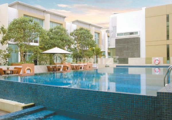 Cheap-For Sale Town House De Oaze Residence Tomang. Rare find..wow Land Area 90 (6x15) 2