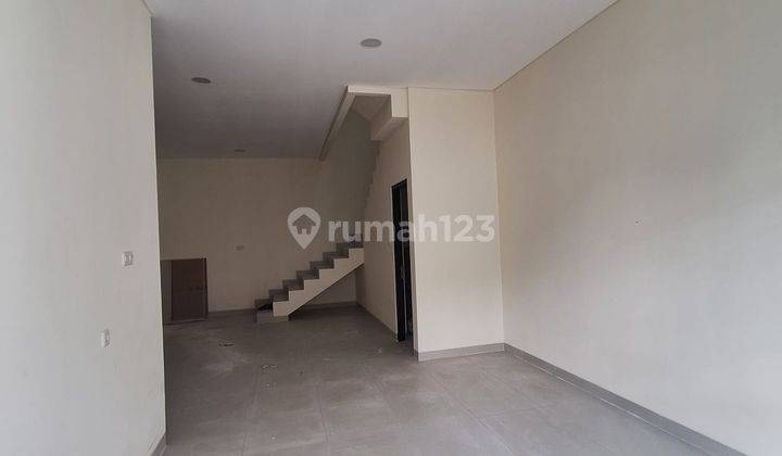 Jual Cepat rumah Sunrise Garden.baru..minimalis..lux Uk 7x15 2.5lt . Jln 2 Mbl..  2