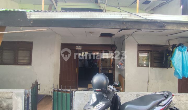 Dijual cepat Rumah tua di Tanjung Duren, belakang Starbuck Tanjung Duren, murah jarang ada..BU 2