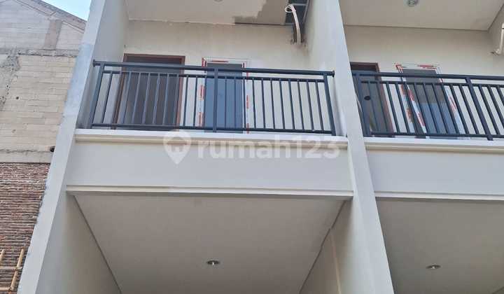 FRANS CEN-rumah Rumah Disewakan di duri kepa.bebas banjir..jarang ada..bagus Lt. 3x13/3 lt 2