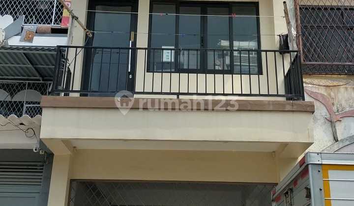 FRANS CEN-disewa Ruko di pesing kedoya..pasar inpres seberangnya.jarang ada lt.4x22/3lt.. FRANS CEN-disewa Ruko di pesing kedoya..pasar inpres seberangnya.jarang ada lt.4x22/3lt..