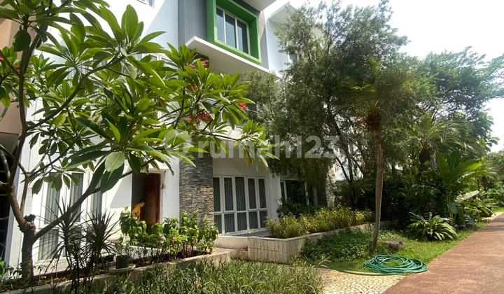 Rumah Town House Lux di SpringHill Golf Residence dekat Akses Ke Bandara Soekarno Hatta 1