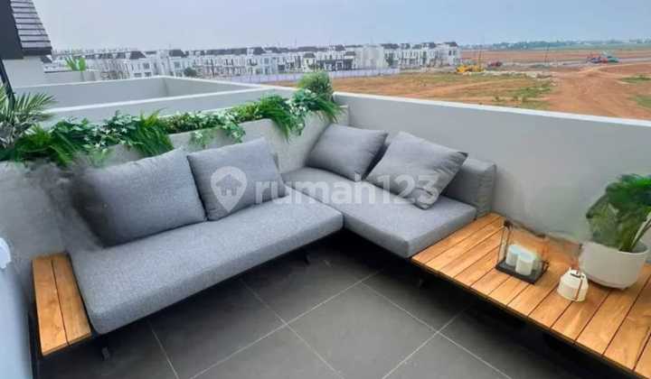 AFFORDABLE PRICE!! Elite Tropical Cluster House for Sale in Summarecon Gading