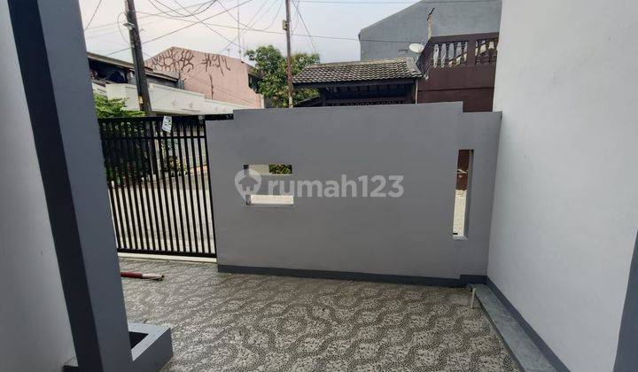 Hot Price... Rumah Tingkat 2 Full Bangunan Di Sekitaran Summarecon Bekasi  2