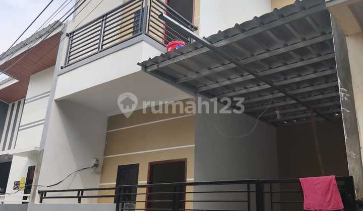 Dijual Cepat!! Rumah 2 Lantai di Pondok Ungu Permaii