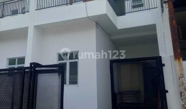 For Sale Fast!! House on Green Boulevard For Sale Fast!! House on Green Boulevard