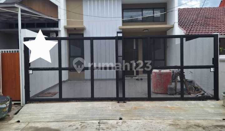 Dijual Rumah Besar Modern di Taman Harapan Baru 1