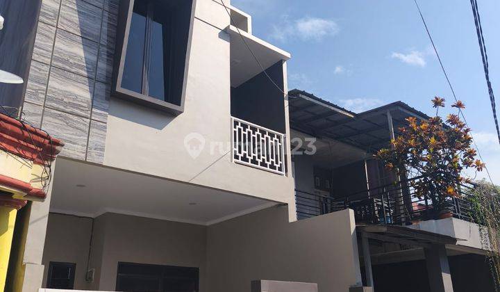 Dijual Rumah Abu Elegant 2 Lantai di Pondok Ungu Permai  1