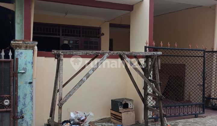Dijual Dibawah Pasaran! Rumah Coklat 2 lantai Full di Pondok Ungu Permai 1