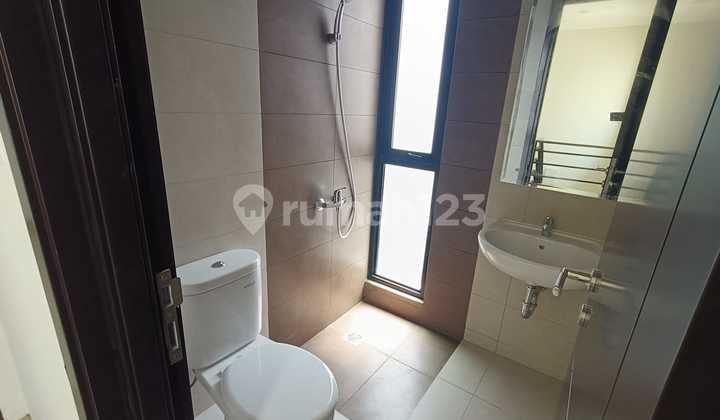 JUAL DIBAWAH PASARAN!! Rumah Hook Di Summarecon Crown Gading 2