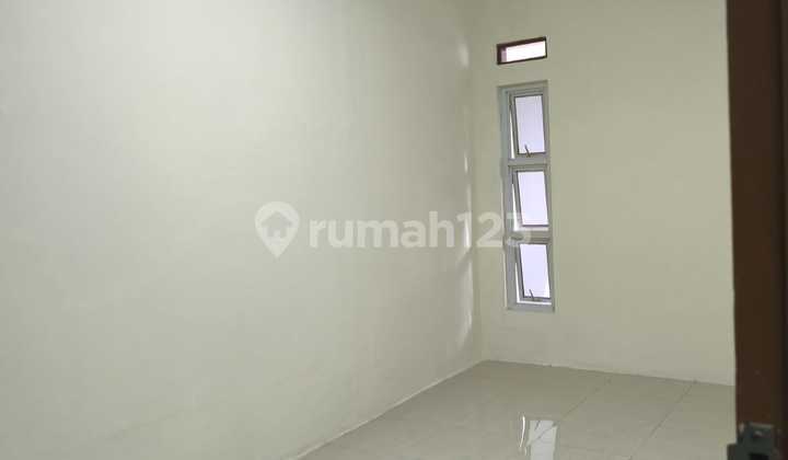 Looking for a 700M House by the Roadside with 4 Bedrooms Around Hi ?? Here It Is 2