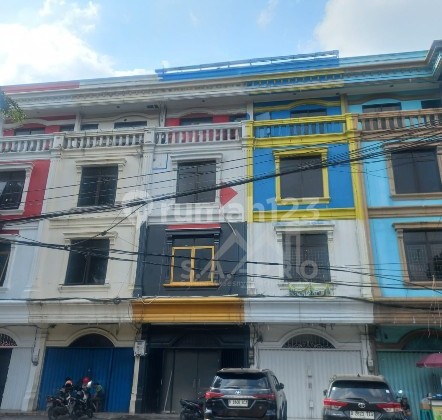 FOR RENT: 4-Story Strategic Shop House in Tebet Jakarta - 88/300, Ideal for Big Business! 1