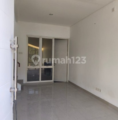 Cari Rumah 2 Lantai Hook dengan Luas Diatas 100M2? Klik Disini