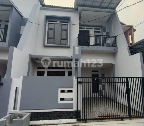 Harga Miring!!! Rumah 2 Lantai Full Bangunan Dekat Selangkah ke Summarecon Bekasi, Stasiun KRL, Halte Busway dan Akses Tol Harga Miring!!! Rumah 2 Lantai Full Bangunan Dekat Selangkah ke Summarecon Bekasi, Stasiun KRL, Halte Busway dan Akses Tol