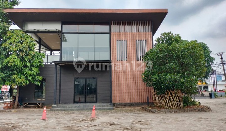 For Rent: 2-Storey Shop House on Main Road, Kranji, Spacious, Suitable for Showroom, Warehouse & Commercial Use (Rcd 255). For Rent: Strategic 2-Storey Shop House. B For Rent: 2-Storey Shop House on Main Road, Kranji, Spacious, Suitable for Showroom, Warehouse & Commercial Use (Rcd 255). For Rent: Strategic 2-Storey Shop House. B