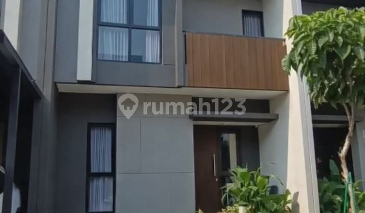 Rumah 4 Kt Summarecon Crown Gading bisa Nego (73548 Fd) Rumah 4 Kt Summarecon Crown Gading bisa Nego (73548 Fd)
