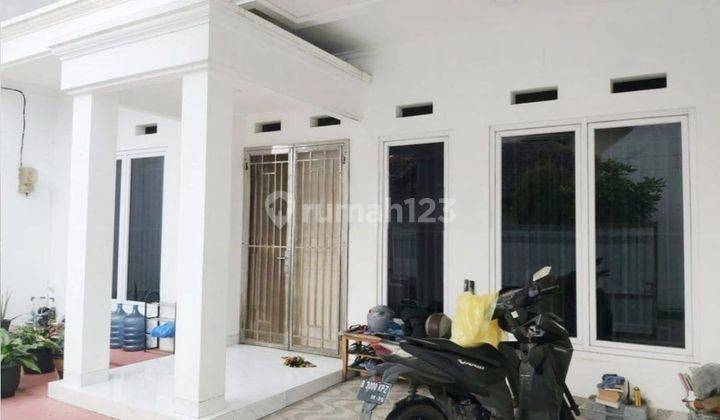 Rumah 2 Lantai Dalamnya Rapi Siap Huni di Harapan Indah 13410 Rc 2