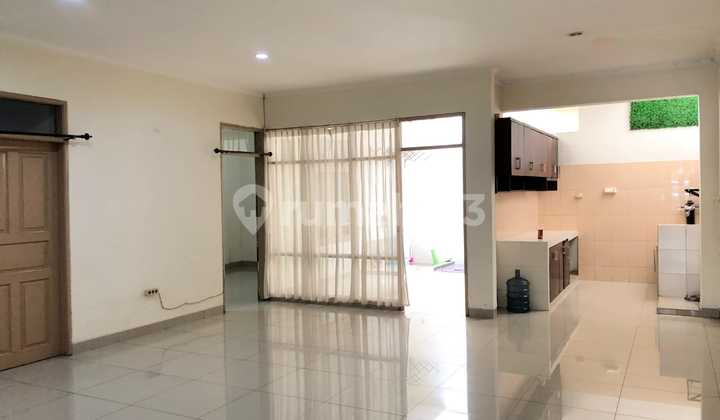 Rumah Luas dan Representatif di Taman Galaxy dengan Fasilitas Lengkap (73624 Oc) 2