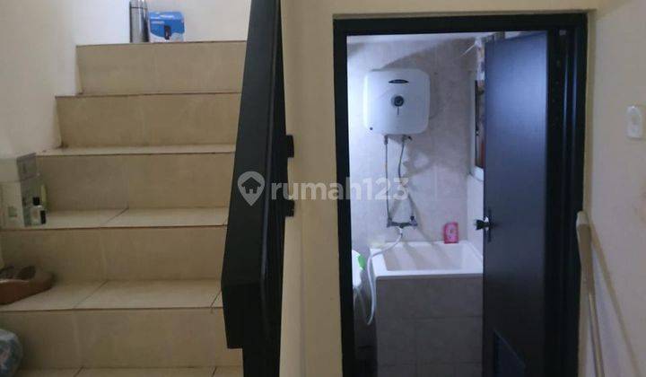 Dijual Rumah Hadap Selatan 2 Lantai Di Taman Surya 2