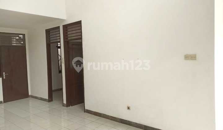 For Rent 1.5-Story House Metland Puri Tangerang Near Toll Access 2