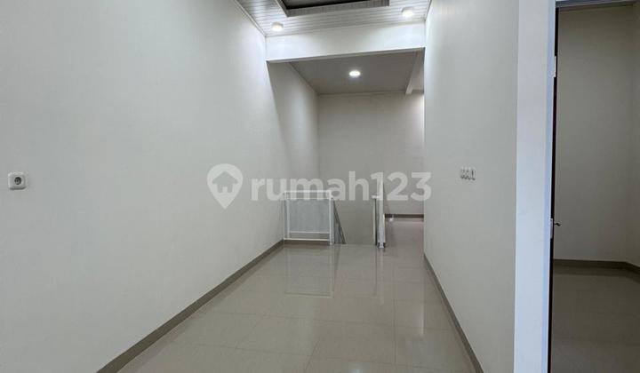 Rumah Baru Nyaman & Strategis Duri Kosambi Jakarta Barat 2