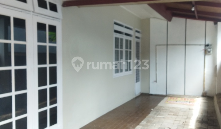 Cepat Rumah Lama 1 Lantai Huk di Kelapa Dua Tangerang