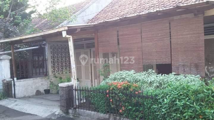 Rumah Lama Hitung Tanah di Kramat Pela Kebayoran Baru 2