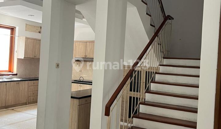 Rumah Cantik Unfurnished SHM Cipete, Jakarta Selatan 2