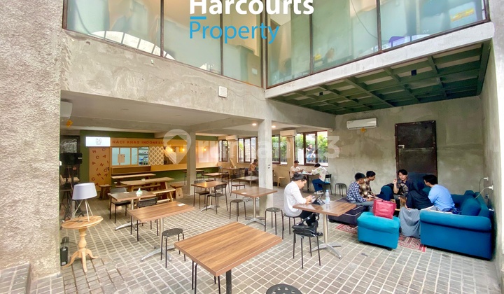 For Sale Kebayoran Baru, Suitable for Office, Cafe, Mixed-Use Beauty Salon, Open Air.