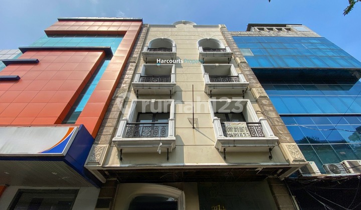 For Rent 2. Linked Shophouses in Blok M Kebayoran Baru Area