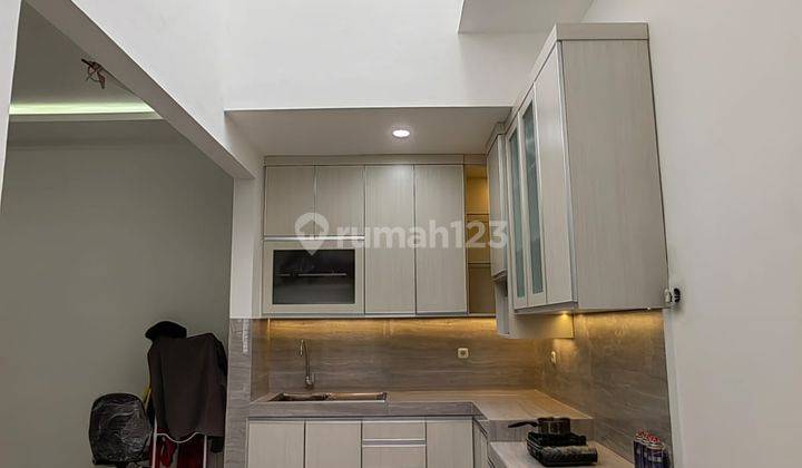 Rumah 2 Lantai Baru Semi Furnished di Sektor 1 Gading Serpong 1