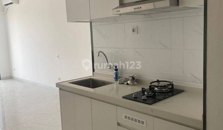 Dijual Apartement Sky House 3 BR Semi Furnished Bagus 2