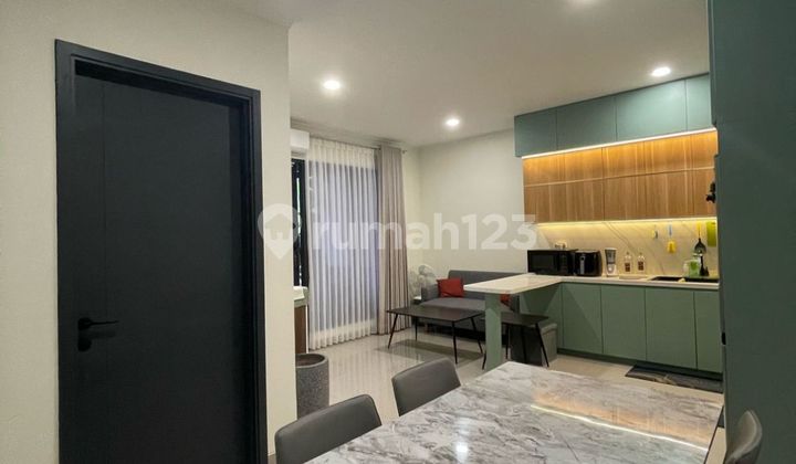 Dijual Rumah Mewah 3 Lantai Furnish Di Leonora Gading Serpong