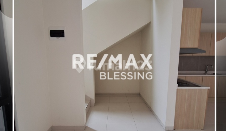 Dijual Rumah Dalam Komplek Feronia Park Serpong 2